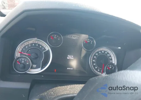 2013 Ram 1500 Big Horn z USA, uszkodzony, nr VIN 1C6RR7LT8DS525854